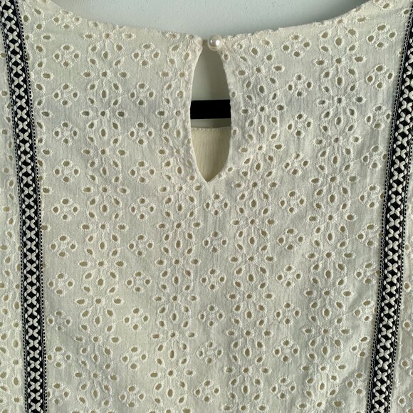 Unlabelled | Cap sleeve Blouse eyelet cream white coloured - Picture 6 of 10